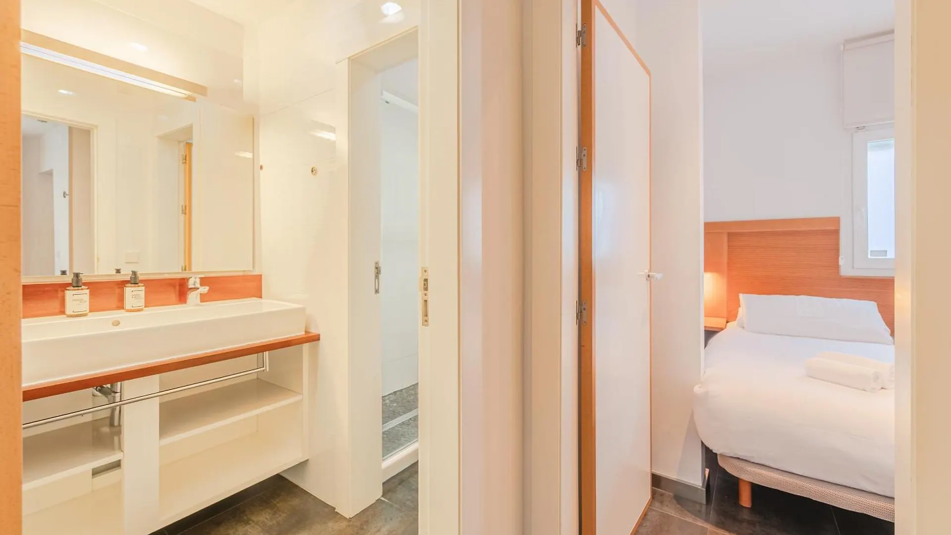 Stay U-Nique Apartments Eslava إشبيلية إسبانيا