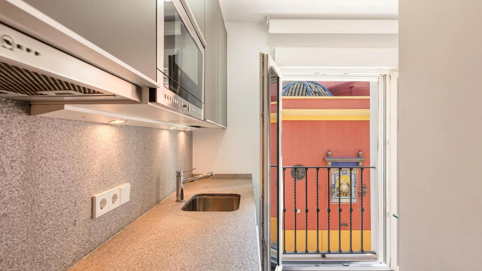 Stay U-Nique Apartments Eslava إشبيلية